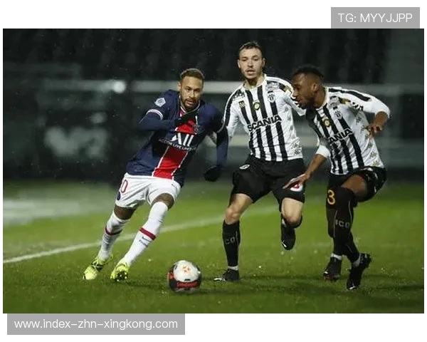 内马尔后仰抽射技术质量极高