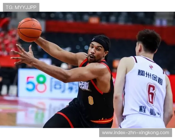 CBA深圳靠速度突破肋部,对方退防完全混乱